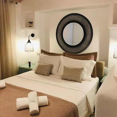 Klaras House Platis Gialos